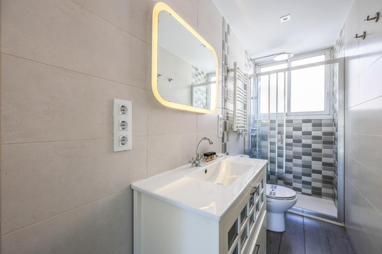 Apartamento Para 5 Personas Cerca De Ifema Y Aeropuerto Alquiler Temporal Madrid Exteriér fotografie
